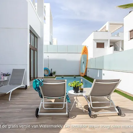 Villa Laguna Flamenco *