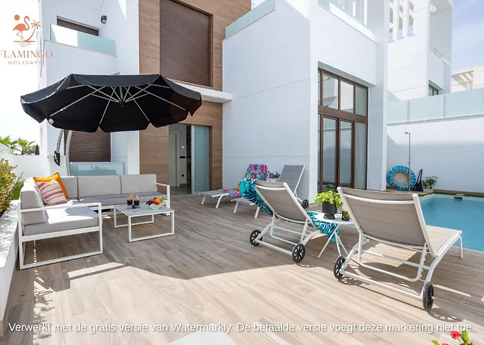 Laguna Flamenco Villa *